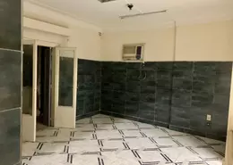 شقة - 6 غرف نوم - 2 حمامات للايجار في شارع جمعيه النسر - المهندسين - الجيزة