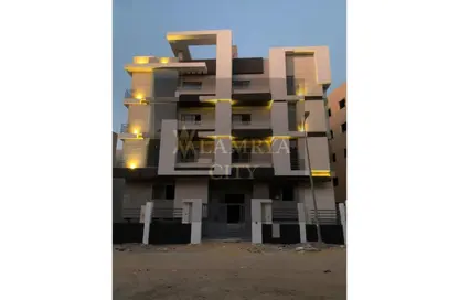 Apartment - 3 Bedrooms - 2 Bathrooms for sale in Bait Alwatan - The 5th Settlement - New Cairo City - Cairo