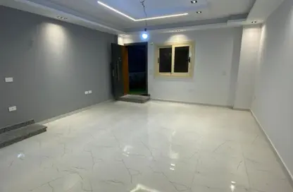 Apartment - 3 Bedrooms - 2 Bathrooms for rent in Doctor Ali Lotfy St. - 3rd District - Sheikh Zayed City - Giza