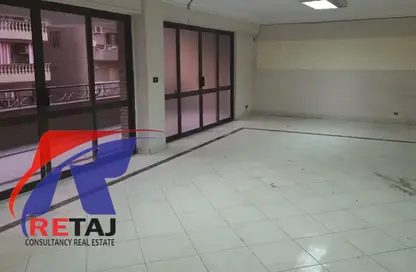 Apartment - 4 Bedrooms - 3 Bathrooms for rent in Mohamed Hassan Badran St. - 6th Zone - Nasr City - Cairo