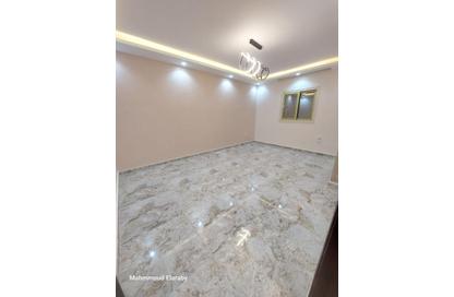 Apartment - 3 Bedrooms - 2 Bathrooms for sale in Gate 3 old - Khafre - Hadayek El Ahram - Giza