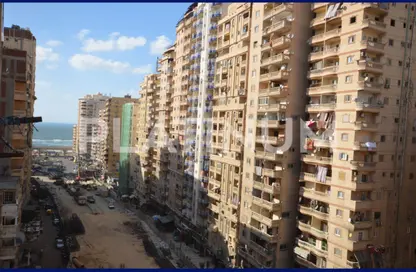 Apartment - 2 Bedrooms - 1 Bathroom for sale in Mohammad Ngeeb Street - Sidi Beshr - Hay Awal El Montazah - Alexandria