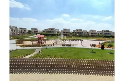 فيلا - 4 غرف نوم - 4 حمامات للبيع في كمبوند البروج - كمبوندات الشروق - مدينة الشروق - القاهرة