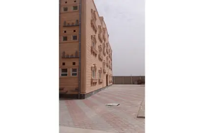 مصنع - استوديو - 2 حمامات للبيع في مجاورة 51 - مدينة العاشر من رمضان - الشرقية
