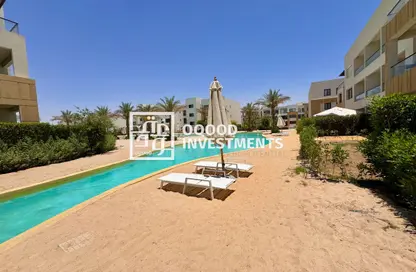 Chalet - 2 Bedrooms - 2 Bathrooms for sale in Azha - Al Ain Al Sokhna - Suez