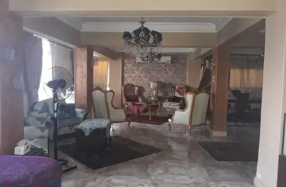 Apartment - 3 Bedrooms - 2 Bathrooms for sale in Al Mahdi Bin Baraka St. - Al Hadiqah Al Dawliyah - 7th District - Nasr City - Cairo