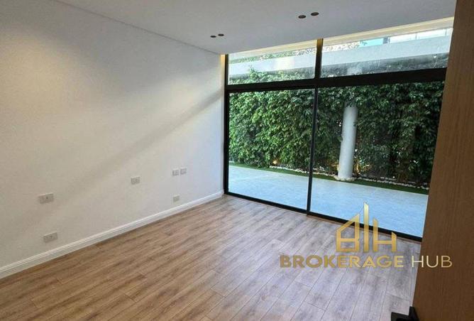 8272601 - Property Image 2