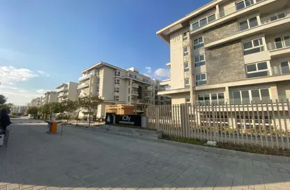 Apartment - 2 Bedrooms - 3 Bathrooms for sale in Mountain View iCity - 5th Settlement Compounds - The 5th Settlement - New Cairo City - Cairo