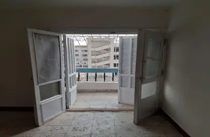 Apartment - 2 Bedrooms - 1 Bathroom for rent in Al Shabab St. - The 3rd Settlement - New Cairo City - Cairo