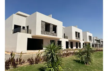 Townhouse - 3 Bedrooms - 3 Bathrooms for sale in Sun Capital - Fayoum Desert road - 6 October City - Giza
