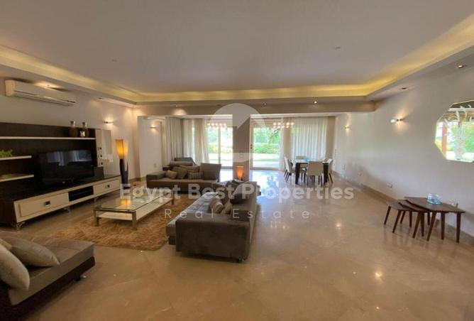 8118012 - Property Image 2