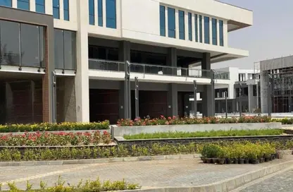 Apartment - 3 Bedrooms - 2 Bathrooms for sale in Lugar - New Zayed City - Sheikh Zayed City - Giza