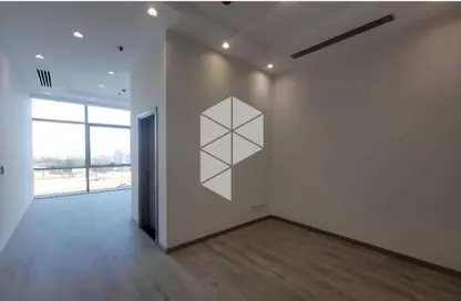 مساحات مكتبية - استوديو - 1 حمام للايجار في حى اسكان الجامعه الامريكية - كمبوندات التجمع الخامس - التجمع الخامس - مدينة القاهرة الجديدة - القاهرة