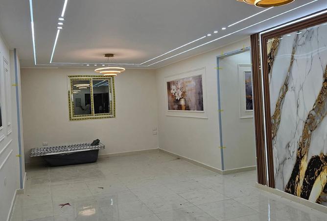 8021061 - Property Image 3