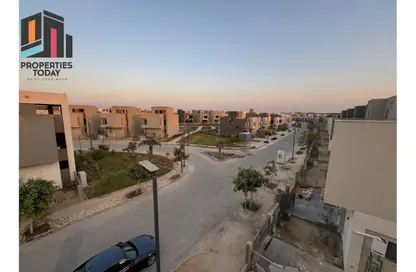 منزل مزدوج - 5 غرف نوم - 5 حمامات للبيع في ذا كراون - طريق مصر اسكندرية الصحراوي - مدينة 6 أكتوبر - الجيزة