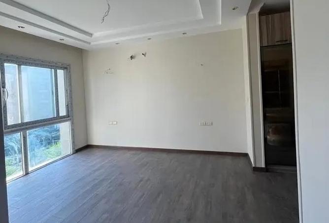 8222411 - Property Image 3