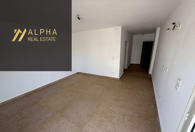 8384860 - Property Image 2