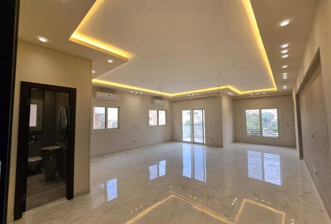 8188373 - Property Main Image