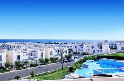 شاليه - 2 غرف نوم - 2 حمامات للبيع في ماونتن فيو راس الحكمة - راس الحكمة - الساحل الشمالي