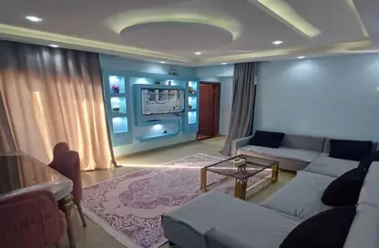 شقة - 2 غرف نوم - 1 حمام للايجار في الحي السادس عشر - الشيخ زايد - الجيزة