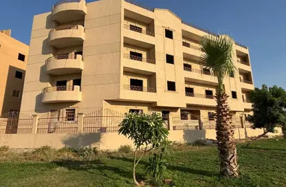 شقة - 3 غرف نوم - 2 حمامات للبيع في المجاورة الاولي - المنطقة الثانية - مدينة الشروق - القاهرة