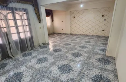 Apartment - 3 Bedrooms - 2 Bathrooms for sale in Mostafa Al Nahas St. - 6th Zone - Nasr City - Cairo