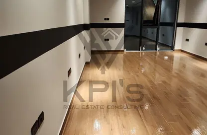 Office Space - Studio - 1 Bathroom for sale in Hyde Park - 5th Settlement Compounds - The 5th Settlement - New Cairo City - Cairo