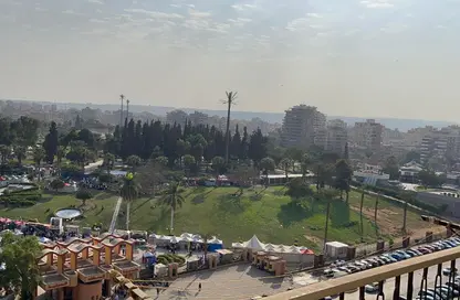 دوبلكس - 4 غرف نوم - 2 حمامات للبيع في شارع الدكتور محمود ابراهيم - الحديقة الدولية - الحي السابع - مدينة نصر - القاهرة