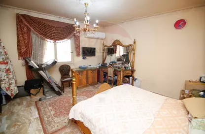 Apartment - 3 Bedrooms - 2 Bathrooms for sale in Abdel Salam Aref St. - Laurent - Hay Sharq - Alexandria