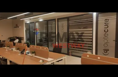 مساحات مكتبية - استوديو - 4 حمامات للايجار في ذا بورتال - بيفرلي هيلز - كمبوندات الشيخ زايد - الشيخ زايد - الجيزة