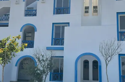 Chalet - 2 Bedrooms - 2 Bathrooms for sale in Mountain View - Ras Al Hekma - North Coast