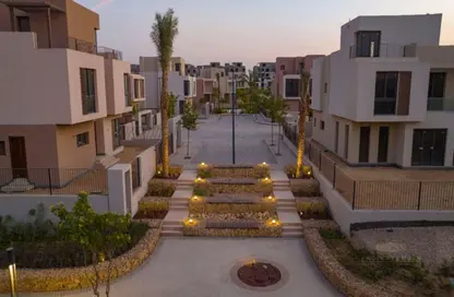 Villa - 4 Bedrooms - 4 Bathrooms for sale in Al Shouyfat - 5th Settlement Compounds - The 5th Settlement - New Cairo City - Cairo