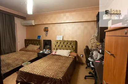 شقة - 4 غرف نوم - 3 حمامات للايجار في شارع عباس العقاد - المنطقة الأولى - مدينة نصر - القاهرة