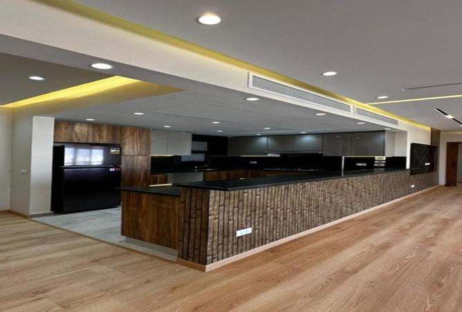 8394500 - Property Main Image