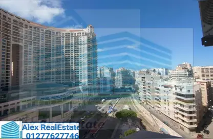 شقة - 3 غرف نوم - 3 حمامات للايجار في شارع الغردقه - سان ستيفانو - حي شرق - الاسكندرية