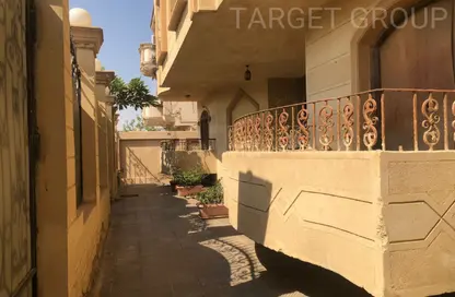 Apartment - 3 Bedrooms - 2 Bathrooms for sale in Area B - Ganoob El Acadimia - New Cairo City - Cairo