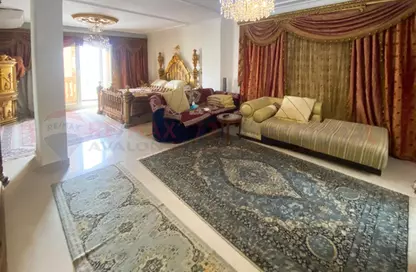 Apartment - 4 Bedrooms - 3 Bathrooms for rent in Sant Giyn St. - Kafr Abdo - Roushdy - Hay Sharq - Alexandria