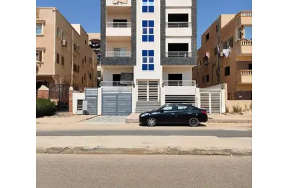 شقة - 3 غرف نوم - 1 حمام للبيع في الحي الحادي عشر - الشيخ زايد - الجيزة