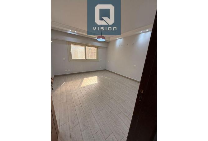 8174857 - Property Image 3