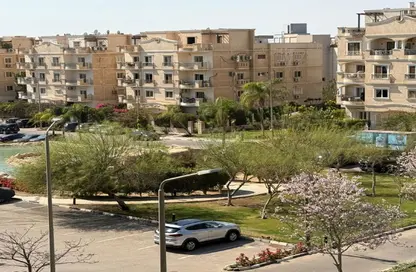 شقة - 3 غرف نوم - 2 حمامات للبيع في طريق بيفرلي هيلز - الحي السابع عشر - الشيخ زايد - الجيزة