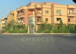 Duplex - 5 bedrooms - 4 bathrooms for للبيع in Moez Al Dawla St. - El Banafseg 6 - El Banafseg - New Cairo City - Cairo