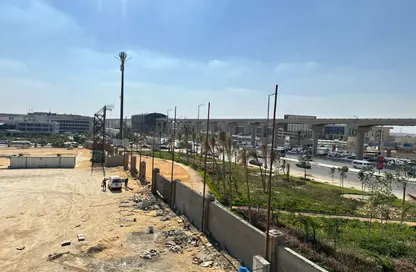 Apartment - 3 Bedrooms - 2 Bathrooms for sale in Central Axis - 5th District - 6 October City - Giza