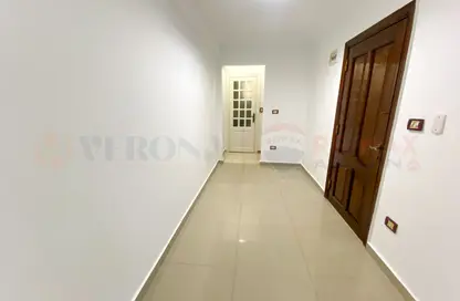 Office Space - Studio - 1 Bathroom for sale in Al Sayeda Sakina Bint Al Hussein St. - Kafr Abdo - Roushdy - Hay Sharq - Alexandria