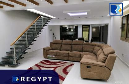 Villa - 3 Bedrooms - 3 Bathrooms for rent in Street 15 - Maadi - Hay El Maadi - Cairo