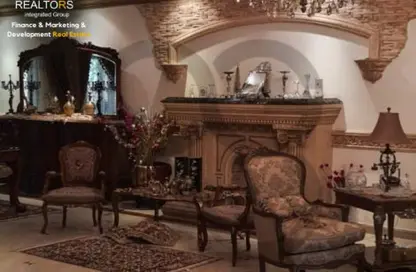 تاون هاوس - 3 غرف نوم - 3 حمامات للبيع في رويال فالي - محور 26 يوليو - مدينة 6 أكتوبر - الجيزة