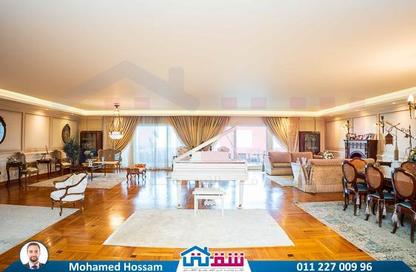 شقة - 6 غرف نوم - 4 حمامات للبيع في سان ستيفانو - حي شرق - الاسكندرية