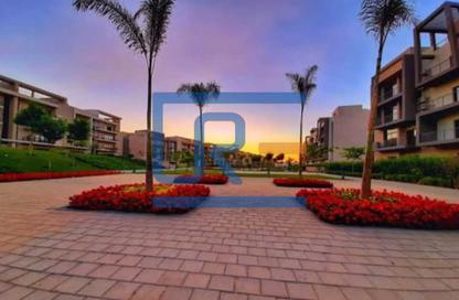 Apartment - 4 Bedrooms - 4 Bathrooms for sale in Moon Residences - Fifth Square - The 5th Settlement - New Cairo City - Cairo