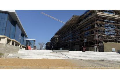 Office Space - Studio - 2 Bathrooms for sale in Golden Gate - South Teseen St. - The 5th Settlement - New Cairo City - Cairo