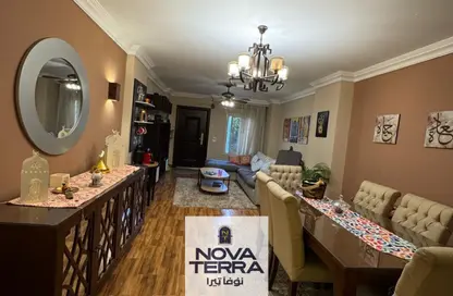 شقة - 3 غرف نوم - 2 حمامات للبيع في المستثمر الصغير - الحي العاشر - الشيخ زايد - الجيزة