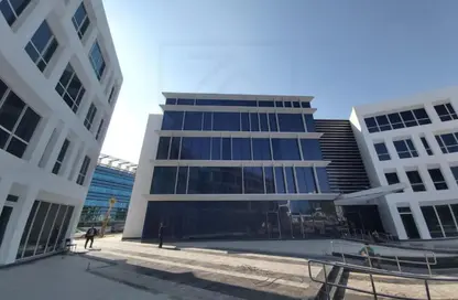 Office Space - Studio - 2 Bathrooms for rent in Smart Village - Cairo Alexandria Desert Road - 6 October City - Giza